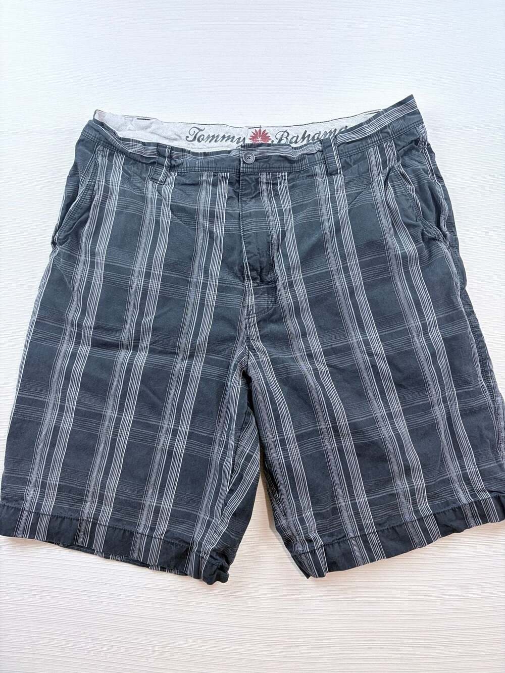 Tommy Bahama Silk Cotton Plaid Shorts Size 33 Black Gray